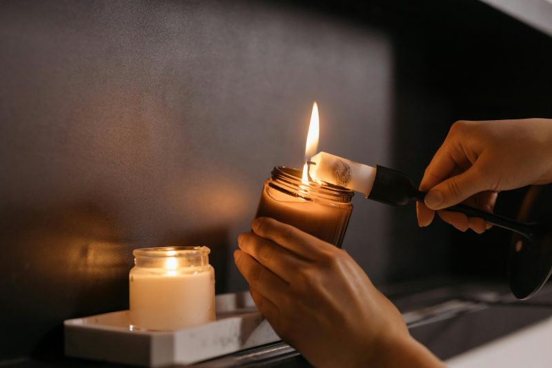 Bước qua bóng tối của chính mình